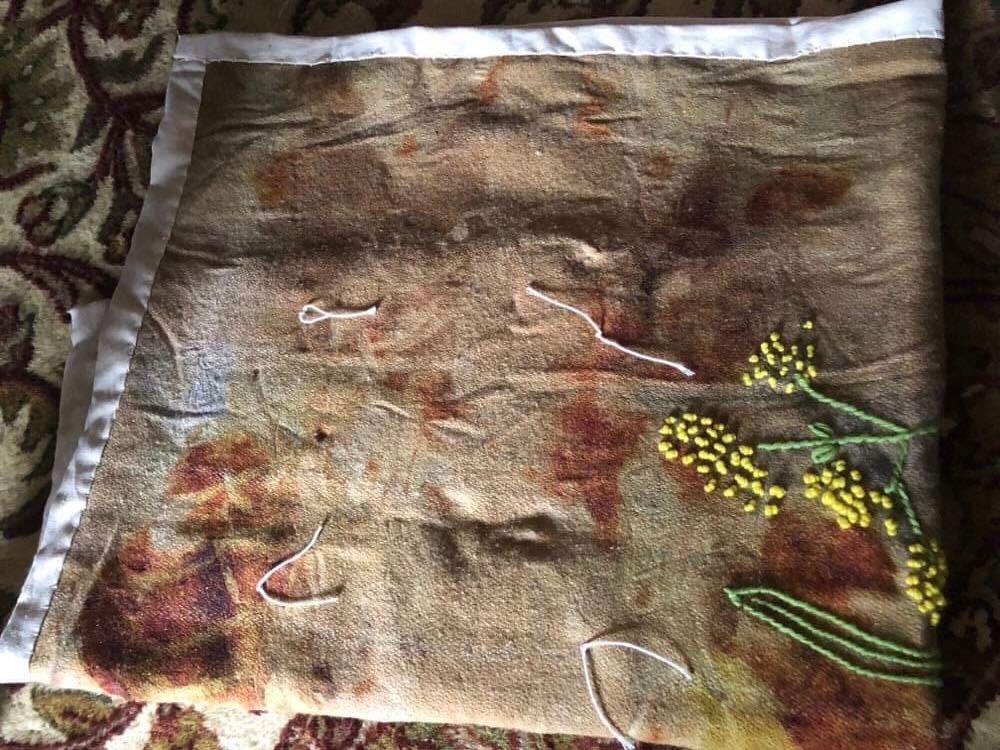Eco-dyed blanket for a&nbsp;baby